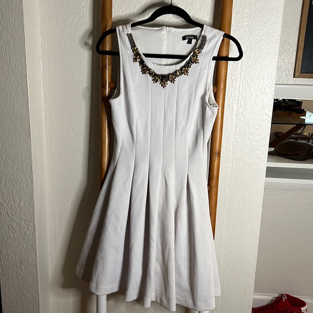 White formal shirt dress! Attached necklace